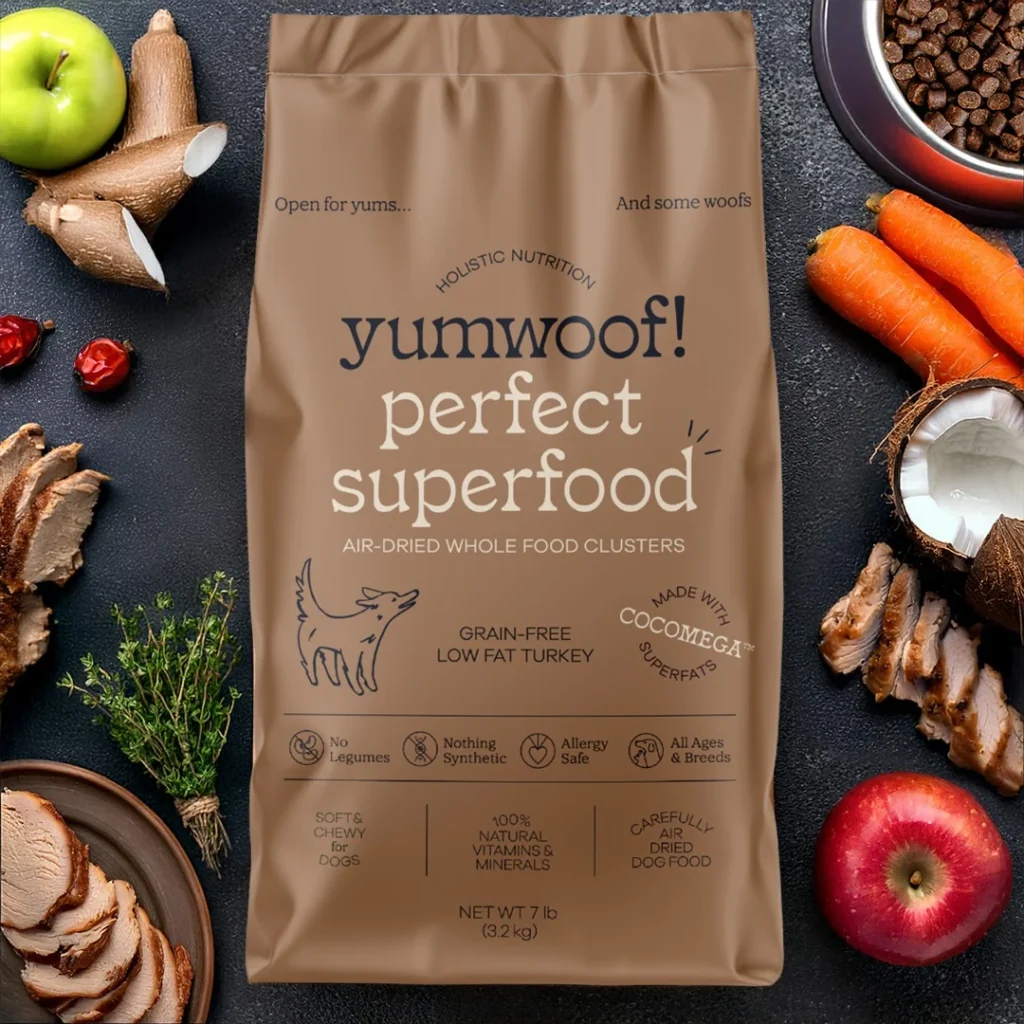 Yumwoof Low-Carb Dog Food presents an innovative approach to pet nutrition, addressing the growing concerns among pet owners regarding starch-heavy diets.